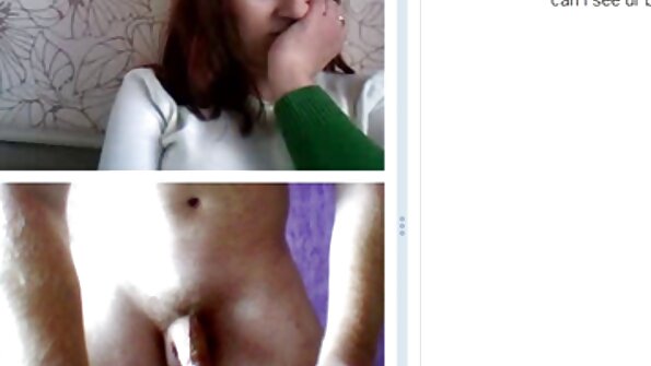 Uma filme pornô brasileiro os melhores menina pequena que gosta de sexo anal está se curvando para tomá-lo