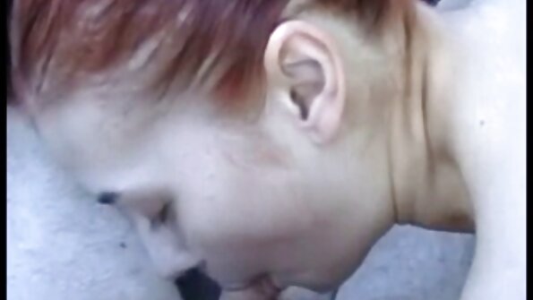 Morena adolescente japonesa Miyuki Sakura leva uma pancada na vulva as melhores do porno
