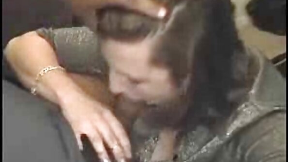 Ruiva amarrada e com a bunda plugada os melhores vídeos pornô da internet quer um pau na boca