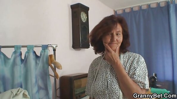 Morena está em um so as melhores do porno quarto de hotel sendo destruída pelo namorado