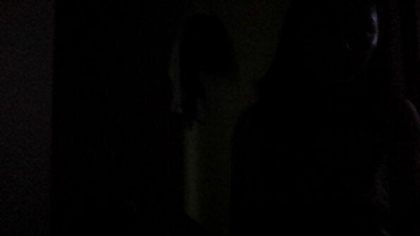 Morena Latina curtindo um galo negro gigante no vídeo os melhores filme de pornô caseiro pornô POV